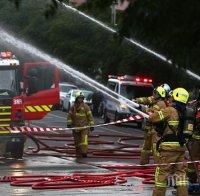 80 огнеборци на бойна нога! Голям пожар избухна в сграда за развлечения в Лондон