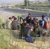 Македония върна 120 бежанци на Гърция