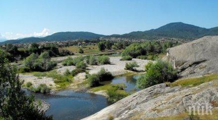 ентусиаст изпрати лятото гол снимки