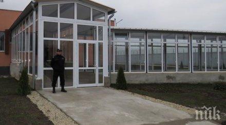 фатален рецидивист издържа ужаса затвора обеси чаршафа килията