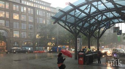 буря германия отне живота жена отмениха 130 полета четиригодишно дете пострада ударена дърво кола