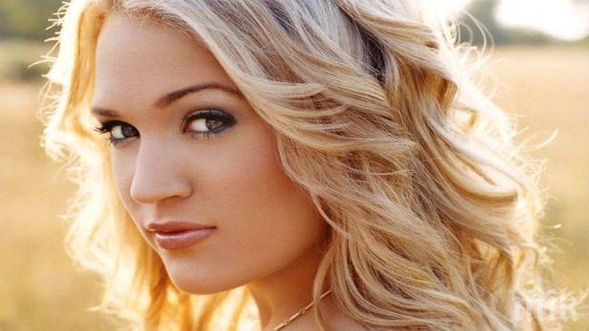 Кари Ъндърууд се сдоби със звезда на Алеята на славата