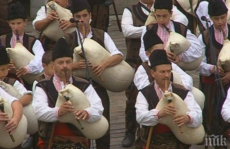 Първи национален гайдарски събор стартира в смолянското село Стойките