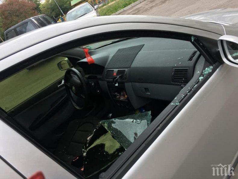 Страшна наглост във Варна! Крадци счупиха стъкло на кола, отмъкнаха портфейл с пари и документи