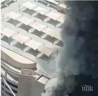 ОГНЕН УЖАС! Новостроящ се небостъргач в Кувейт избухна в пламъци (ВИДЕО)