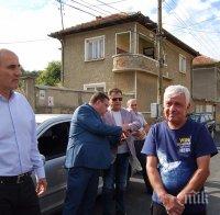 Цветан Цветанов посети свищовското село Ореш (СНИМКИ)