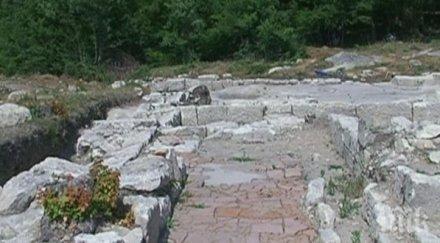 археолози откриха търговище епископска резиденция