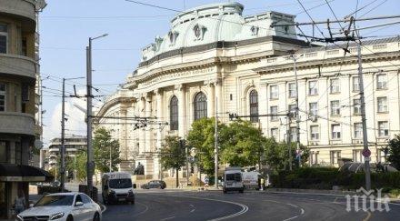 500 легла студентските общежития липсват