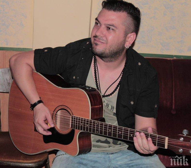 ЧЕРНА ВЕСТ! След дълга кома си отиде китаристът Павел Дюлгерски