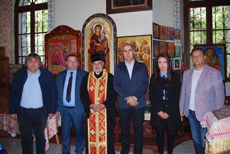 Цветан Цветанов посети свищовския манастир „Покров Богородичен“