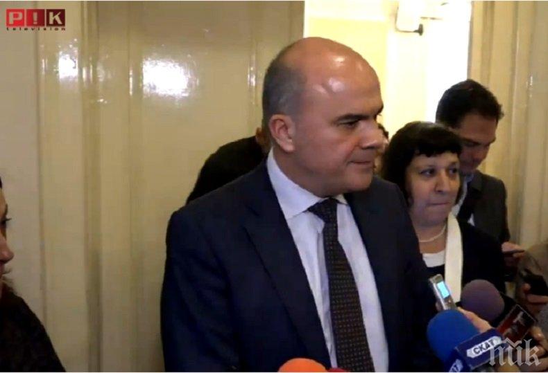 Министър Бисер Петков ще посети Дома за стари хора в Етрополе