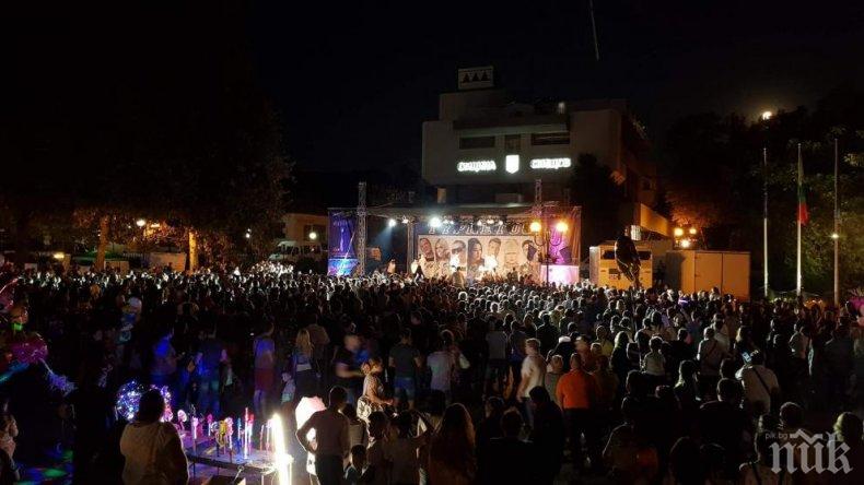 Кмет спасява поп звезди след концерт в Свищов