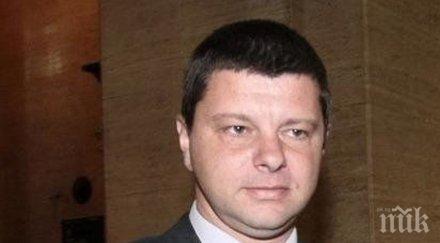 правната комисия парламента подкрепи единодушно красимир влахов