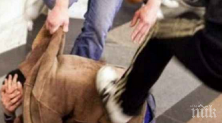 брутална агресия цигани нападнаха старец направил забележка крадат