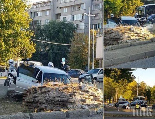 ЗРЕЛИЩНО В ПЛОВДИВ! БМВ се заби в акведукта на Коматевско (СНИМКИ)