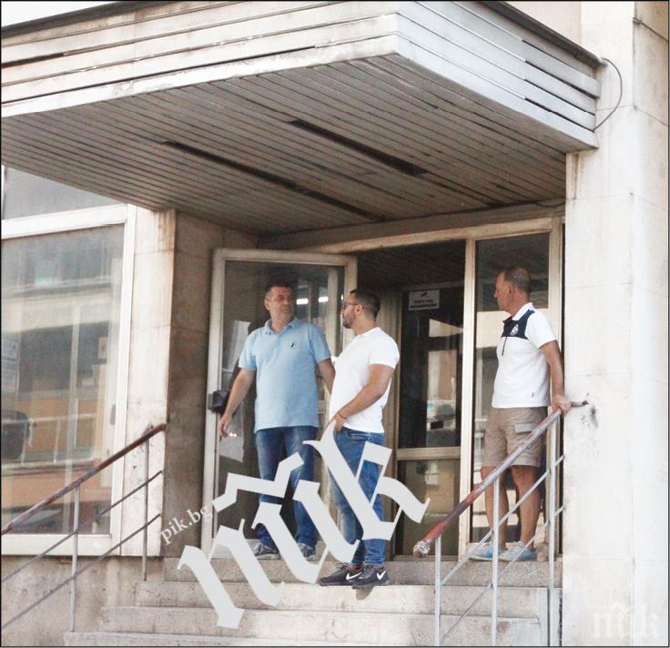 САМО В ПИК И РЕТРО! Хекимян вдигна на крак СДВР (ПАПАРАШКИ СНИМКИ)