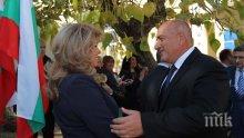 Урок за Румен Радев: Йотова и Борисов показаха какво значи единение на българите - без кресливи речи и инициативни комитети
