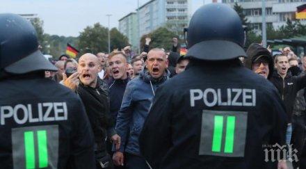 масови безредици ранени полицаи рок концерт германия