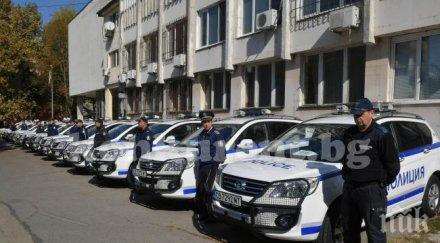 полицията монтана гони мощни джипове мигранти селски бандити