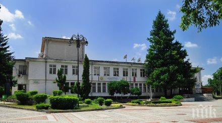 крути мерки кметът търново плаши обяви автономия