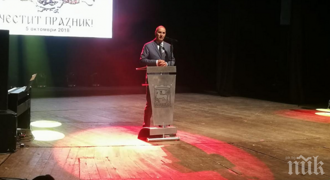 Цветанов: Мислете поне по една минута на ден за България! (СНИМКИ)