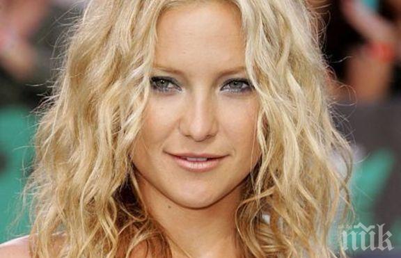 ДОБРЕ ДОШЛА! Ето я новородената щерка на Кейт Хъдсън (СНИМКА)