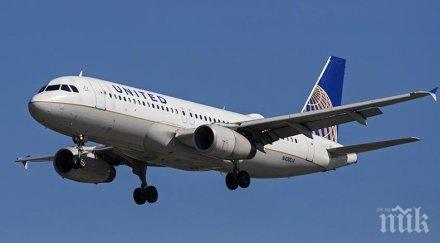 пътнически самолет кацна аварийно флорида заради проблем единия двигател