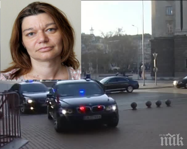 СИГНАЛ ДО ПИК! Екшън с колите в парламента - нови схеми на скандалната Деси, която прибра половин милион за мним търг на депутатски автомобили