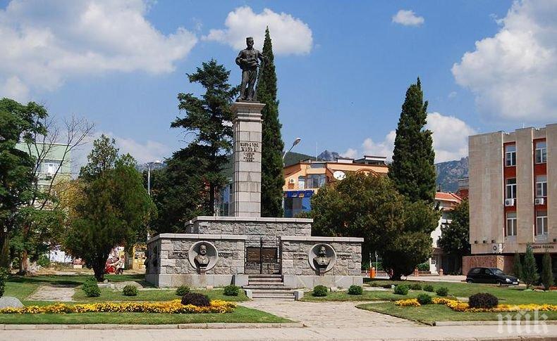 Обучителна програма подпомага над 27 000 ученици в Сливенско