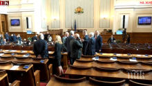 Очаква се БСП да внесе мотивите за вота на недоверие към кабинета на тема "Здравеопазване"