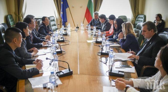 НДК събира лидери от Китай и Източна и Централна Европа