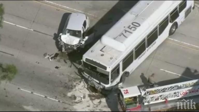 Най-малко 40 са ранени при тежка катастрофа в Калифорния 
