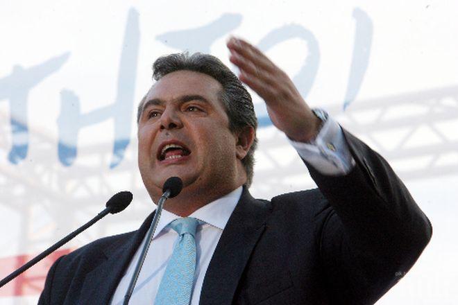 Военният министър на Гърция заминава за Москва