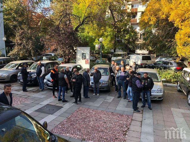 ПОДКРЕПА! Бургас и Пловдив застанаха зад гърба на българските гранични полицаи (ОБНОВЕНА/ВИДЕО/СНИМКИ)