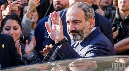 арменският премиер подаде оставка