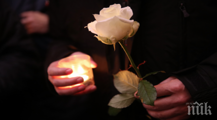 прощават убитите керч площад ленин