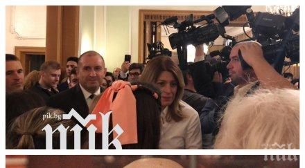 първо лице румен радев прави партия принц кирил видни костовисти протестъри духа слави трифонов лондон