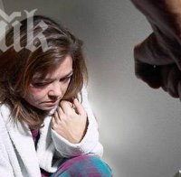 Баща преби 9-годишната си дъщеря