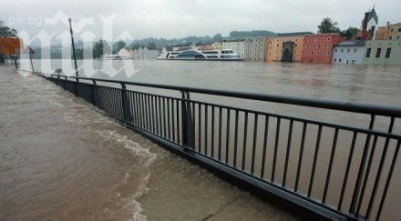 високата вълна дунав идва насам