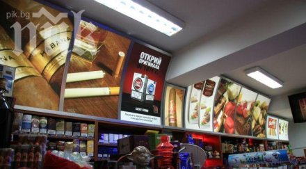 спипаха гладен малчуган краде вафли