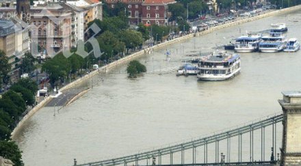 дигите будапеща устояват напора дунав