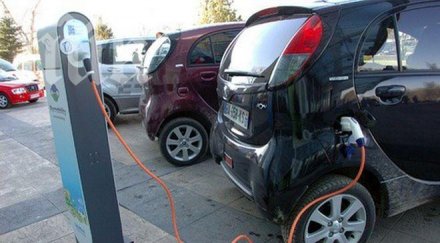 електромобила движат българия