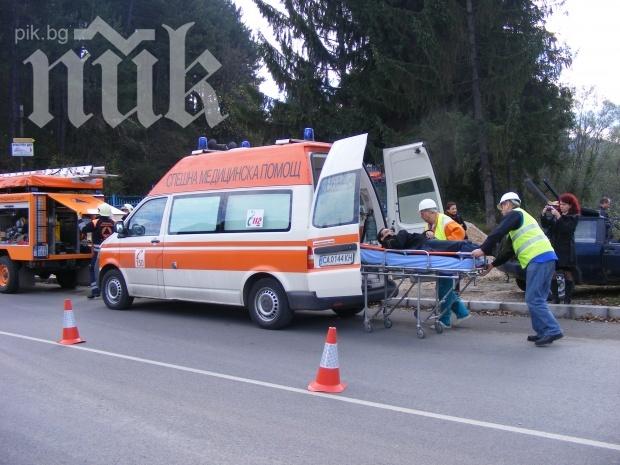 Майка и син потрошени след тежка катастрофа