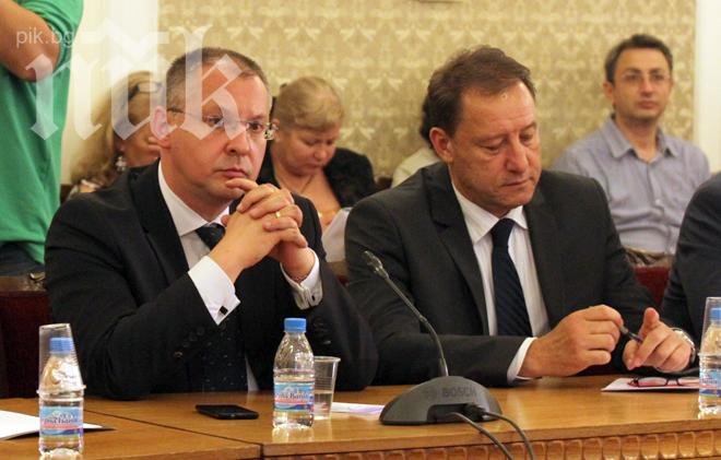 Станишев и Първанов честват ръка за ръка 105-годишнината на БСП в Перник