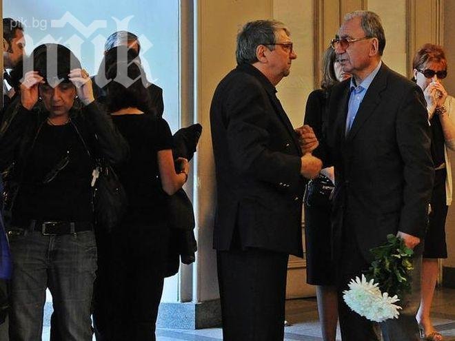 Христо Мутафчиев и Деян Донков уважиха Чочо на 40-те дни след смъртта му