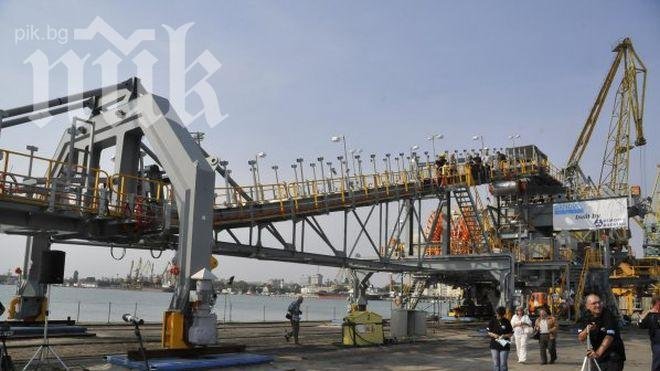 Обновяват пристанище Бургас