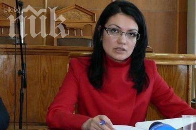 Зам.-главният прокурор Ася Петрова разтворила чадър над Цветанов за СРС-тата
