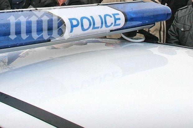 Влак размаза кола при Лютиброд