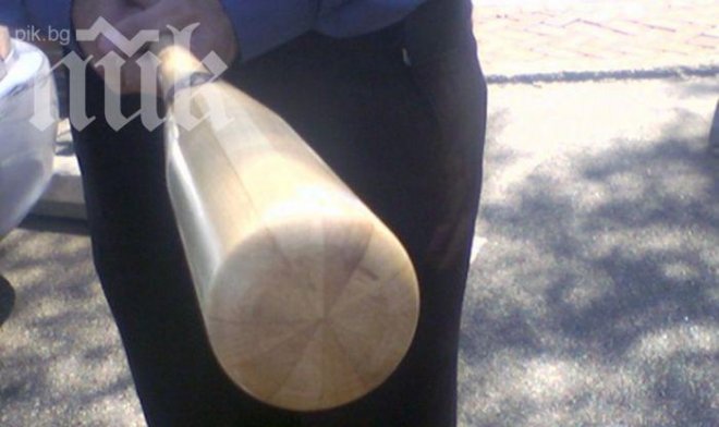 Баща преби учител на детето си