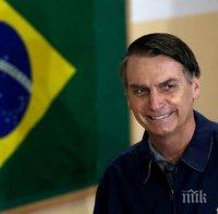 Хиляди бразилци се включиха в протест срещу крайнодесния кандидат за президент Жаир Болсонаро